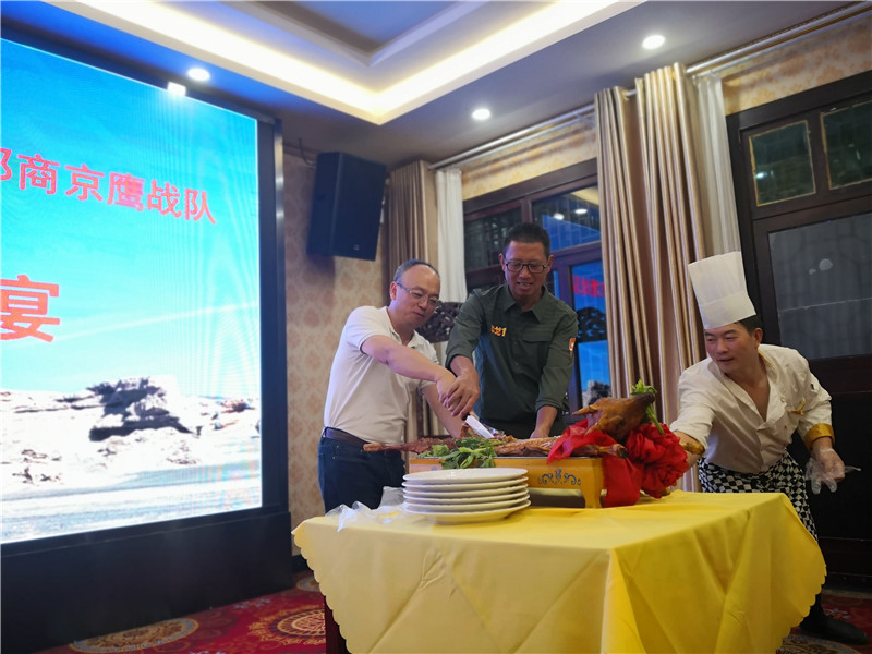 铁血邵商队勇夺桂冠!邵戈1荣耀归来!