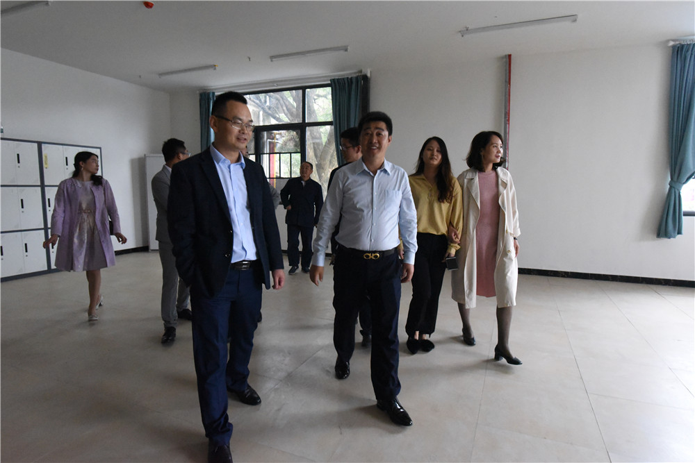 邵商金融十组召开第五届组委会第一次会议并走访新会员企业